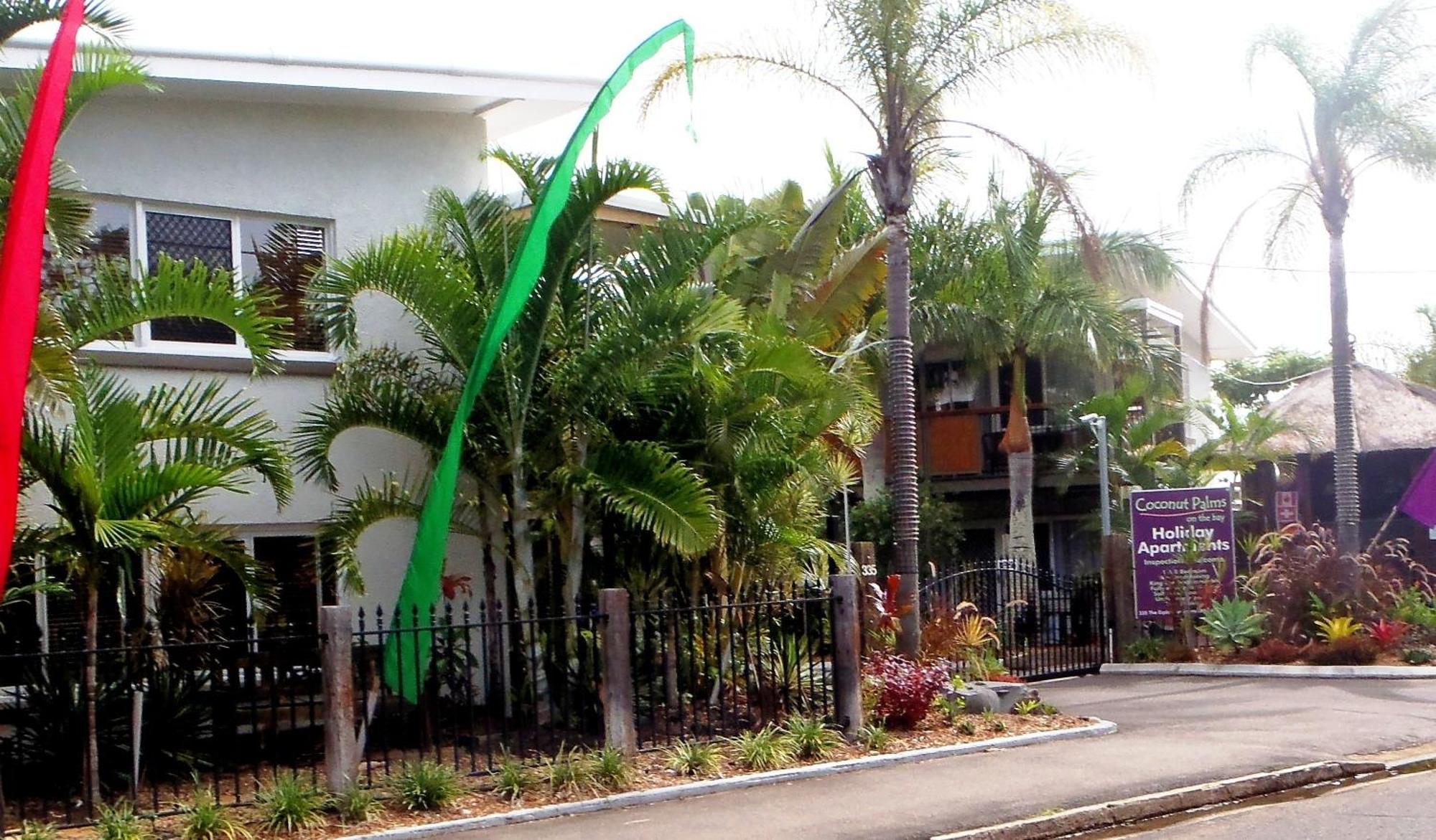 Апарт отель Coconut Palms On The Bay Херви-Бэй Экстерьер фото